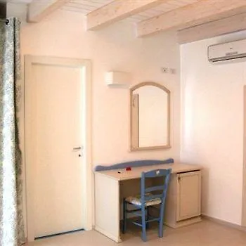 Hotel Baia Sangiorgio & Club 4*