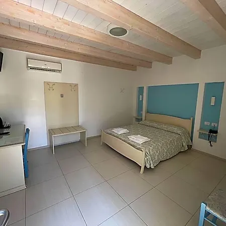 Ξενοδοχείο Baia Sangiorgio & Club 4*