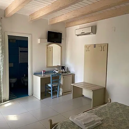 Ξενοδοχείο Baia Sangiorgio & Club 4*