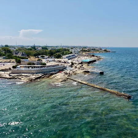 ホテル Baia Sangiorgio & Club 4*