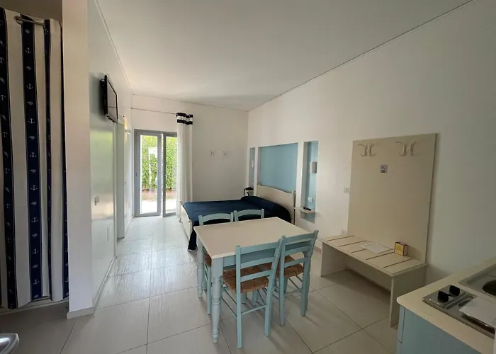 מלון Baia Sangiorgio & Club