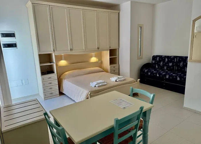 מלון Baia Sangiorgio & Club